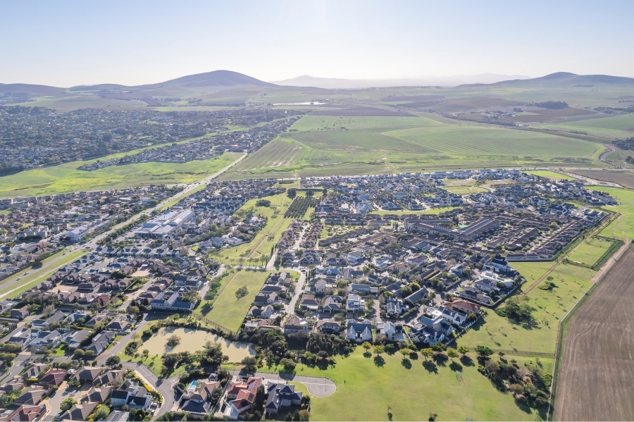 4 Bedroom Property for Sale in Graanendal Western Cape